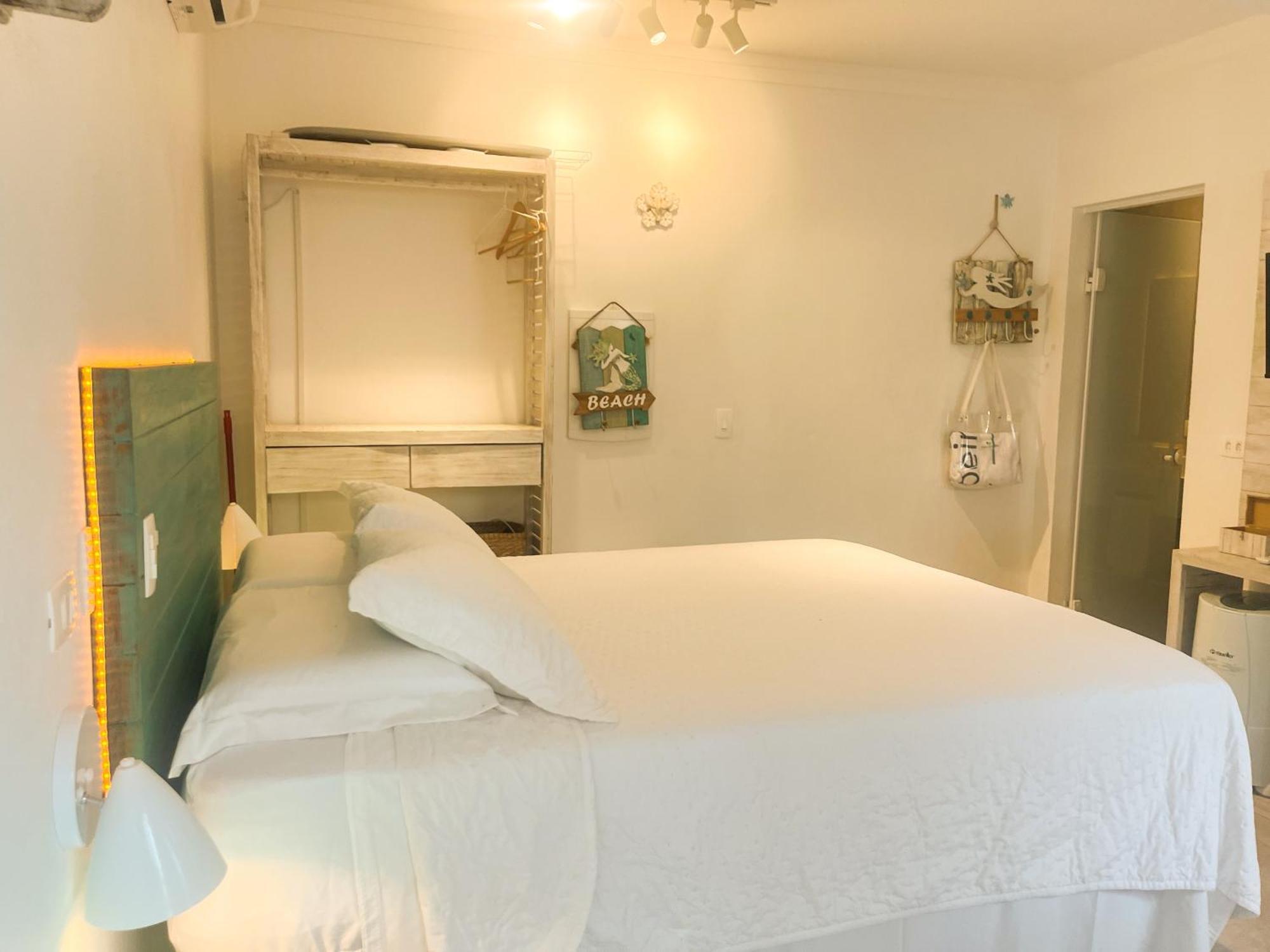 Casa D'Aroeira Residencial Boutique - Centro De Juquei - 2 Quadras Do Mar - Servico De Praia - Roupa De Cama 600 Fios Algodao Egipcio - Toalhas Banho E Praia - Tudo Novo - Estacionamento Interno - Cozinha - Consulte Unidades Com Ofuro Hidro E Cromote 외부 사진